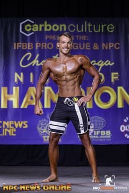 Josiah Rininger competing at the 2022 NPC Chattanooga Night of Champions